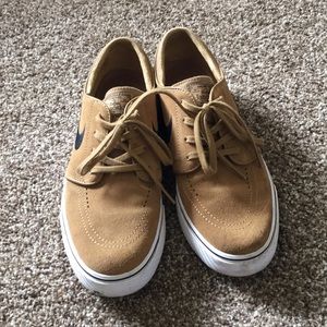 Fresh ass Janoski